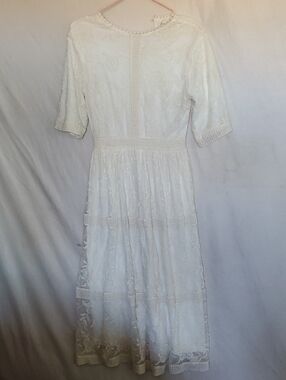 Hidden Alley Cream Lace Midi Dress - Women's